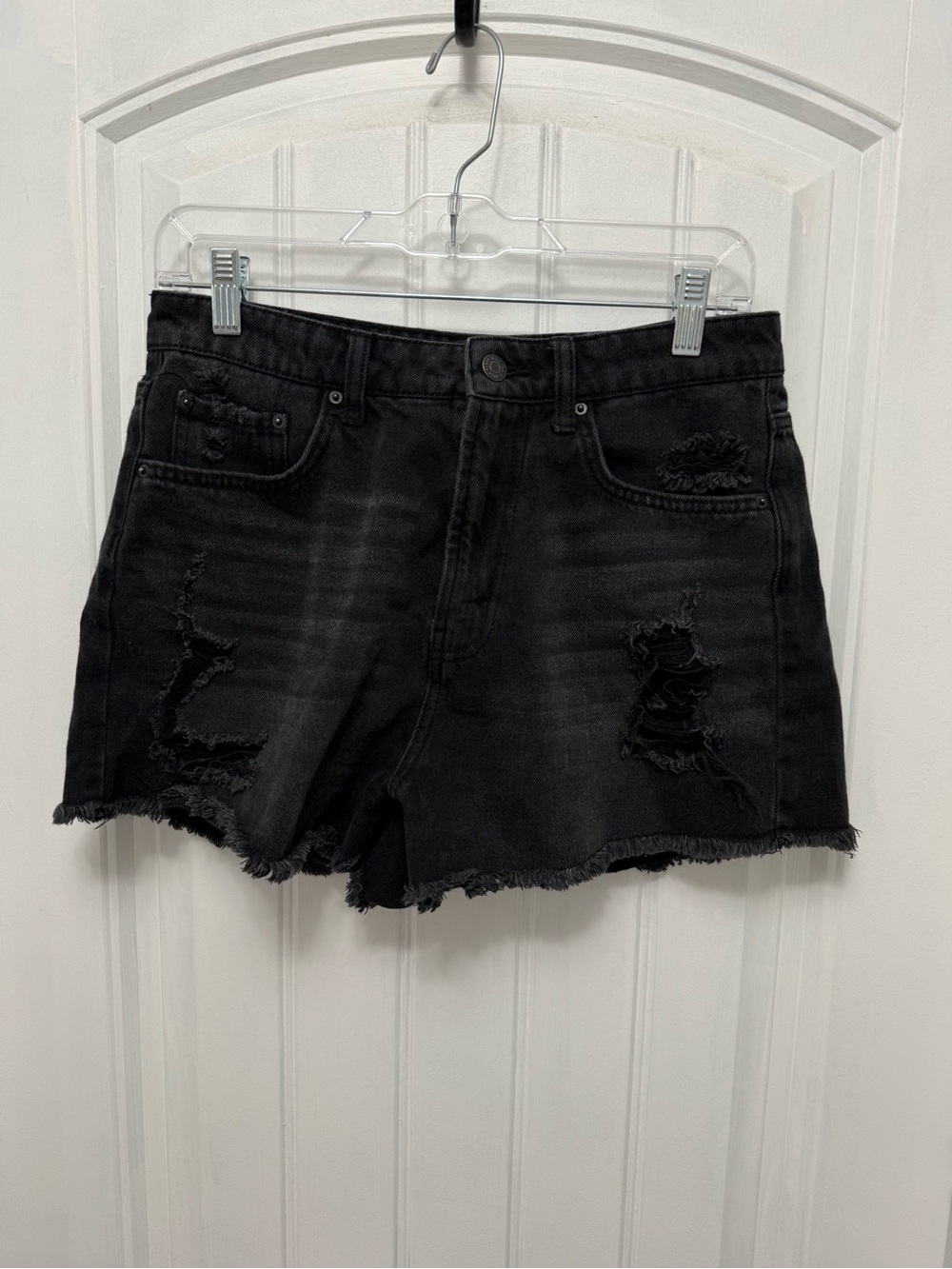 Wild Fable Hi-Rise Cut-Off Black Denim Short Distressed Cotton Size 8 (44-18)